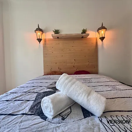 Version Sud-spacieux شقة *